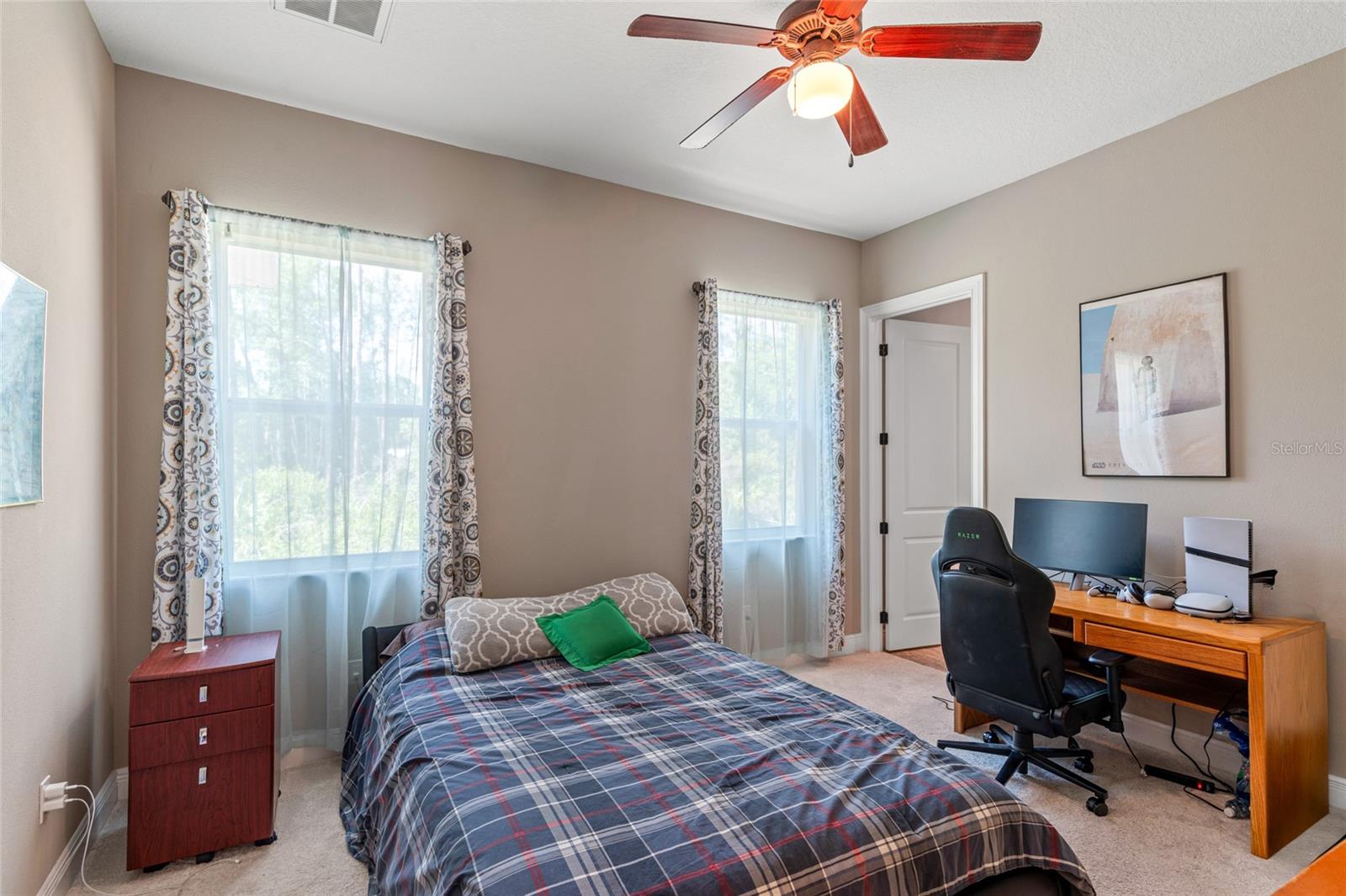Listing photo id 23 for 7340 West Drive