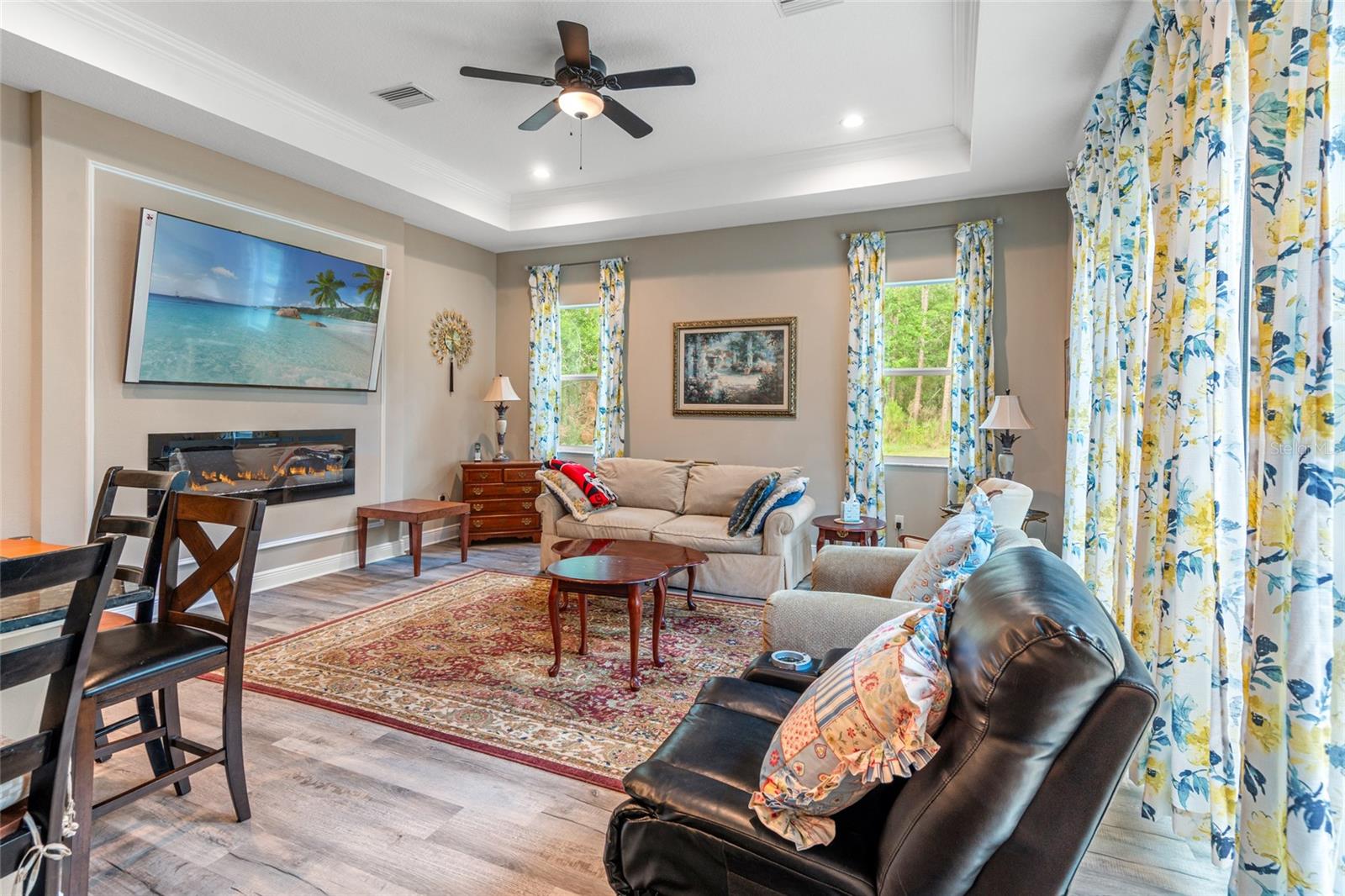 Listing photo id 34 for 7340 West Drive