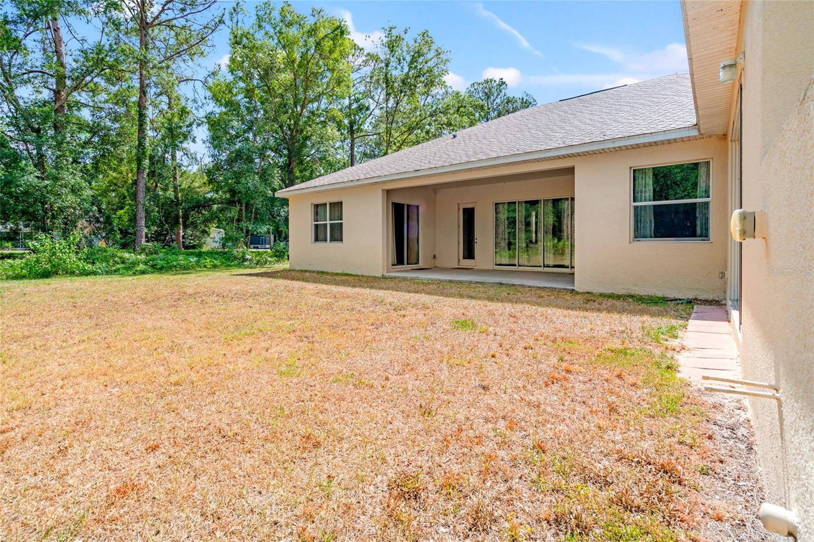 Listing photo id 37 for 7340 West Drive