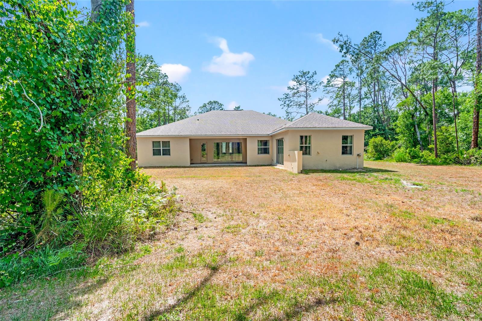 Listing photo id 41 for 7340 West Drive