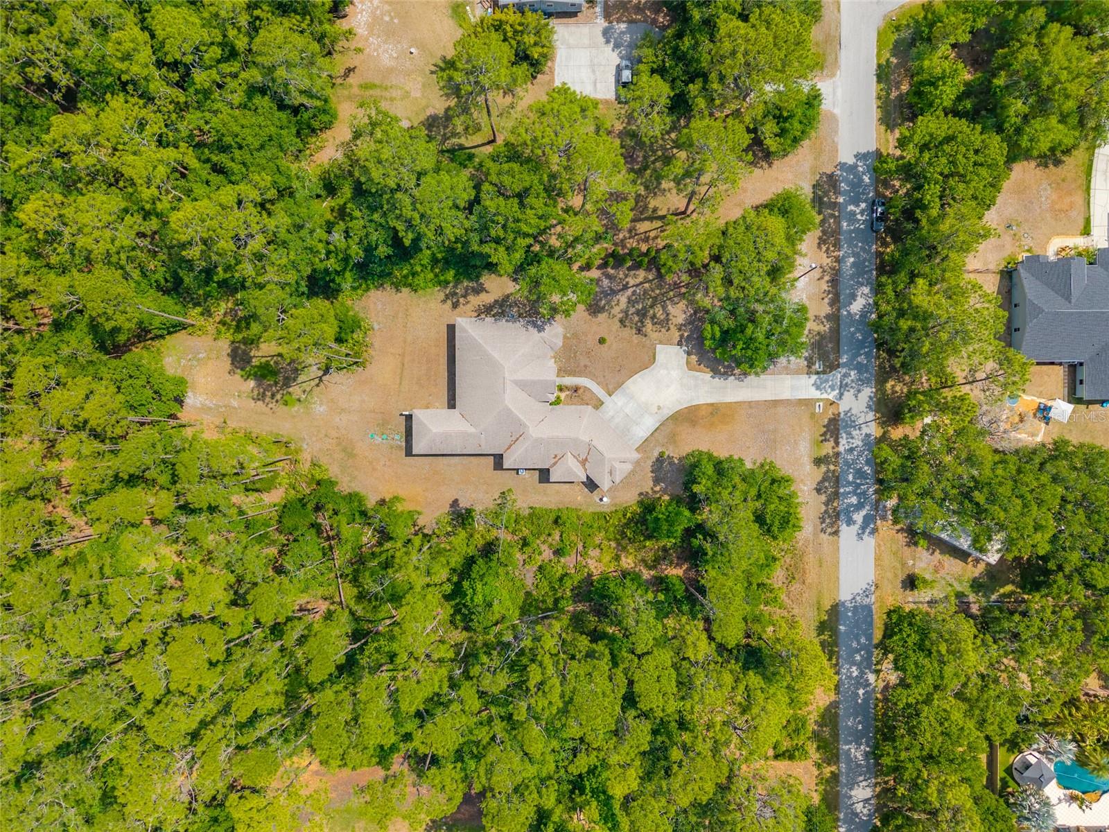 Listing photo id 42 for 7340 West Drive
