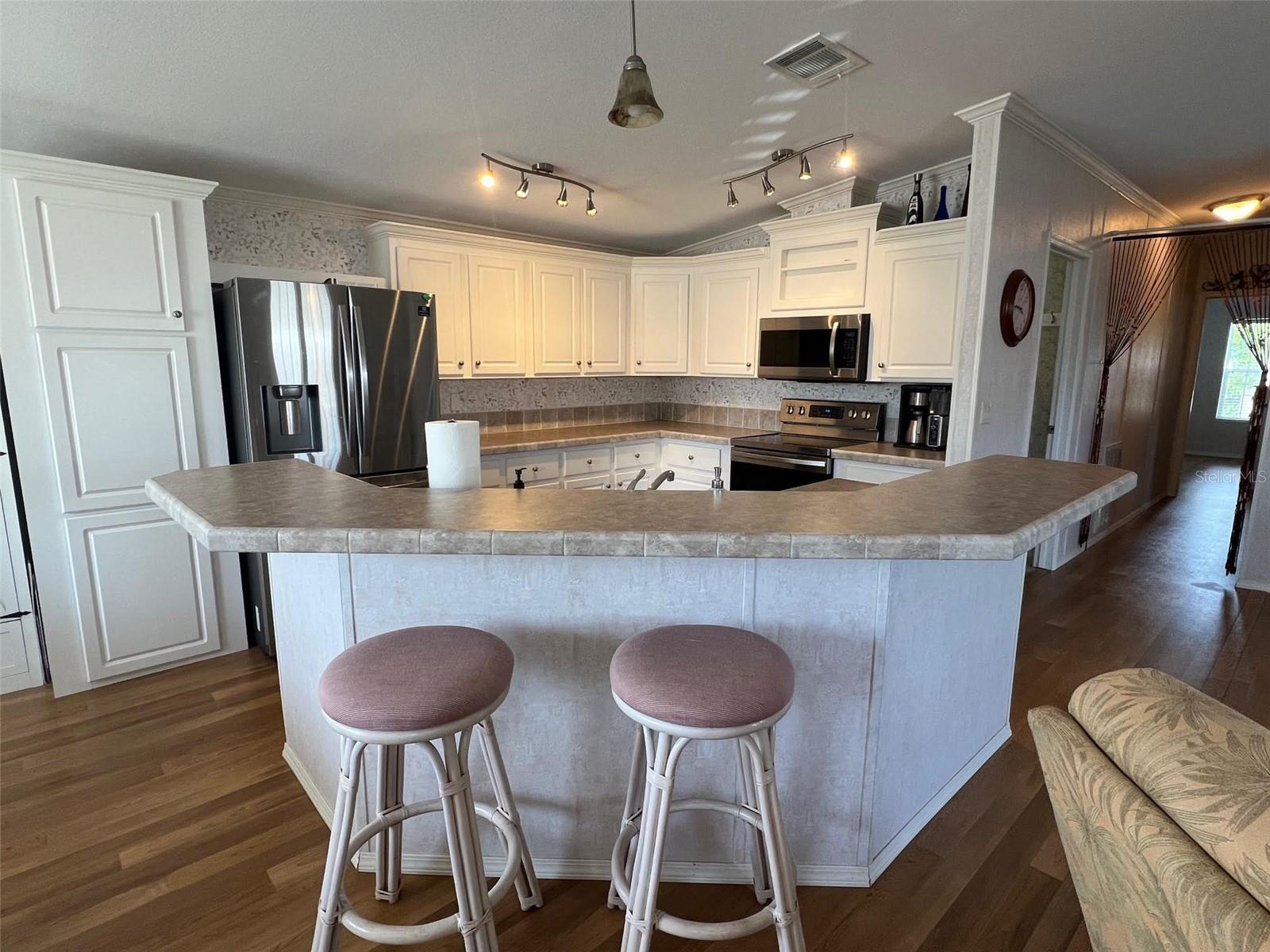 Image 11 of 44 For 11300 124th Avenue 25