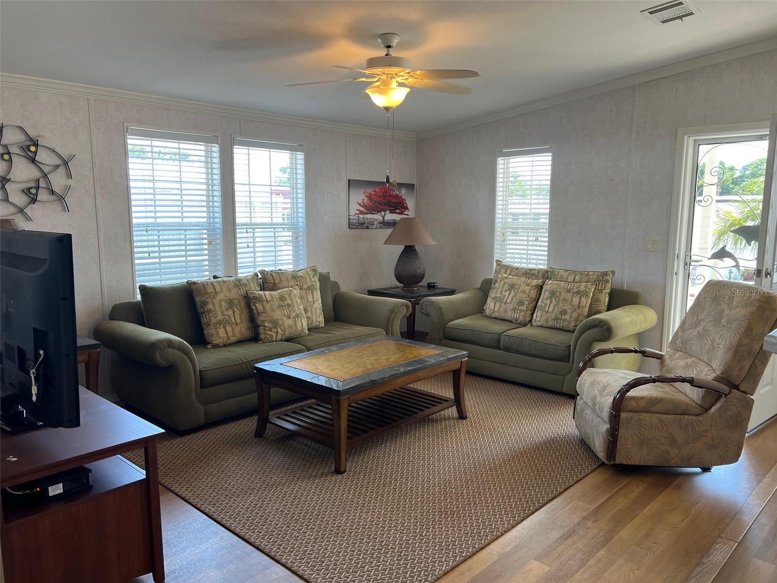 Image 19 of 44 For 11300 124th Avenue 25