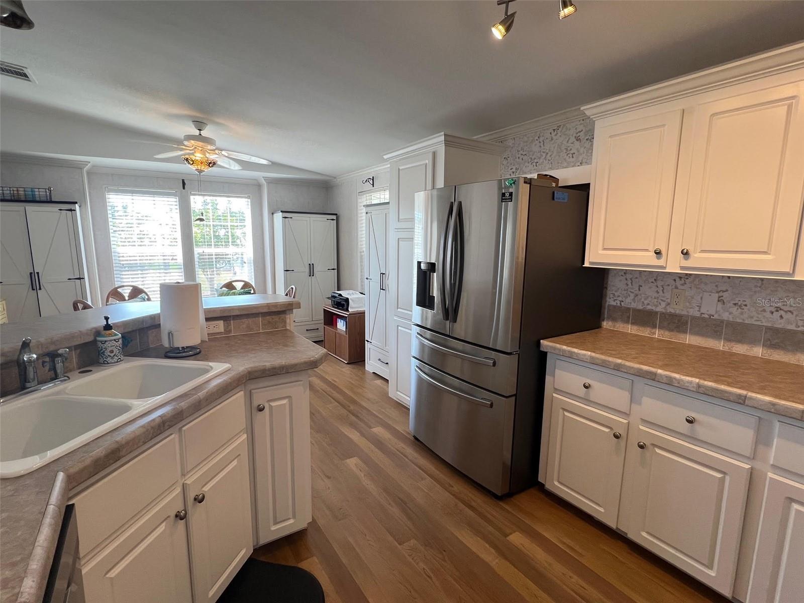 Image 9 of 44 For 11300 124th Avenue 25