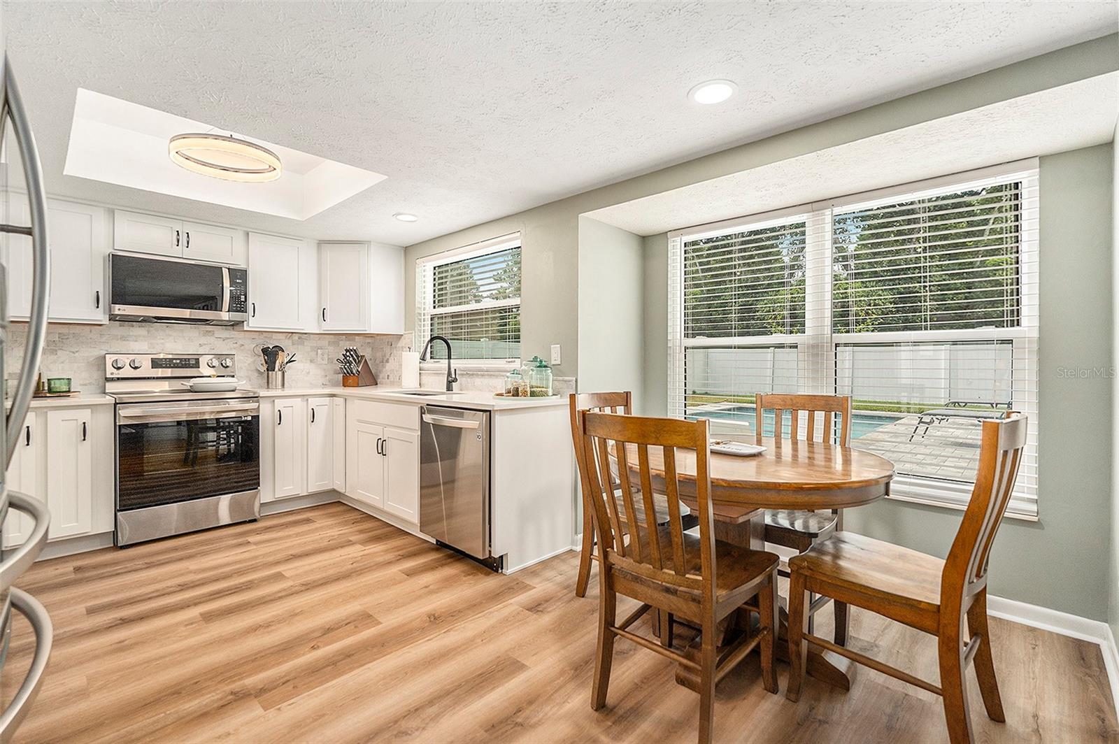 Image 10 of 33 For 4914 Country Hills Drive