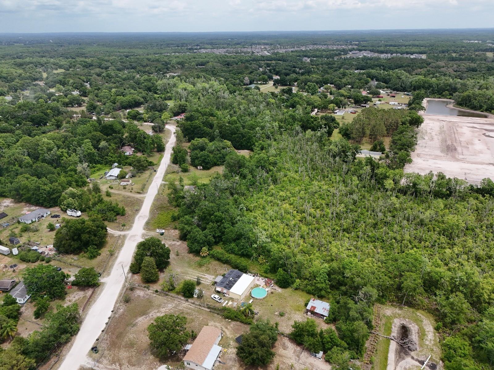 Image 3 of 9 For Valencia Drive