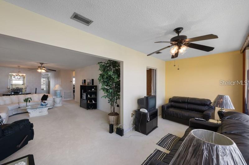 Image 15 of 29 For 5925 Shore Boulevard S 602