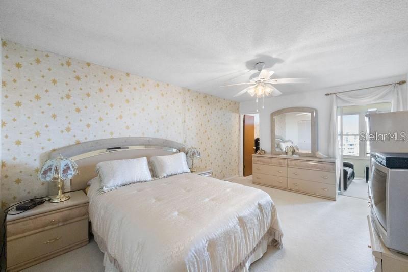 Image 16 of 29 For 5925 Shore Boulevard S 602