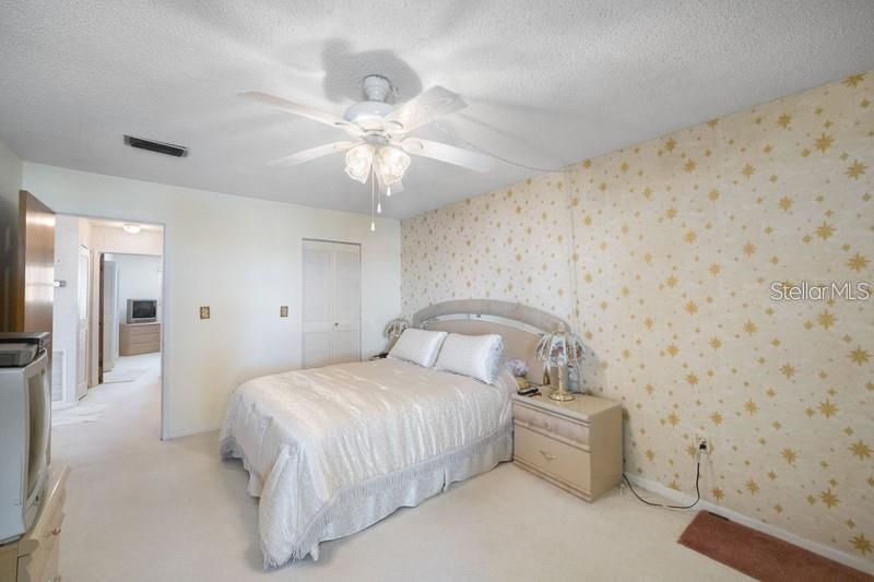 Image 17 of 29 For 5925 Shore Boulevard S 602