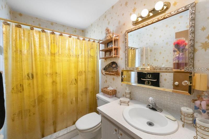 Image 20 of 29 For 5925 Shore Boulevard S 602