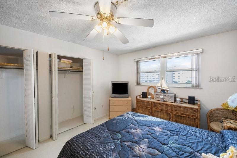 Image 21 of 29 For 5925 Shore Boulevard S 602