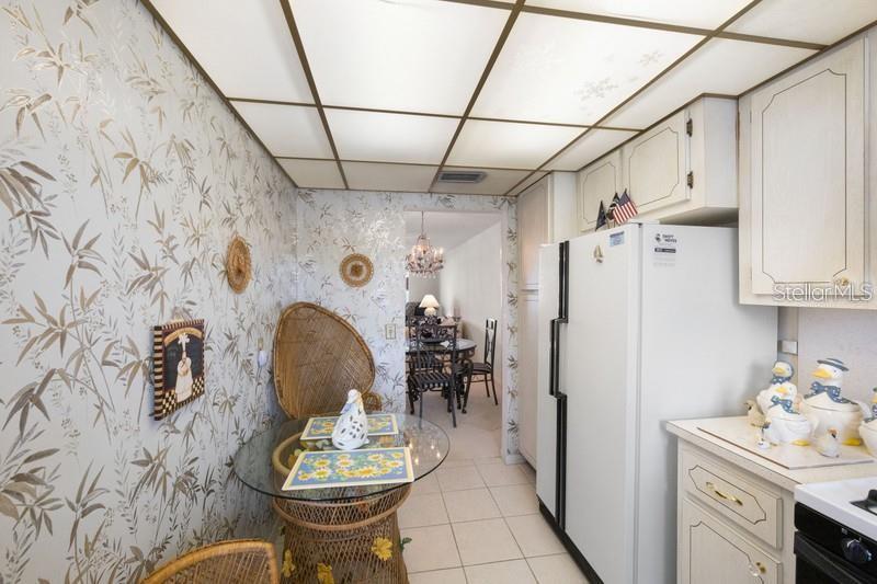 Image 9 of 29 For 5925 Shore Boulevard S 602