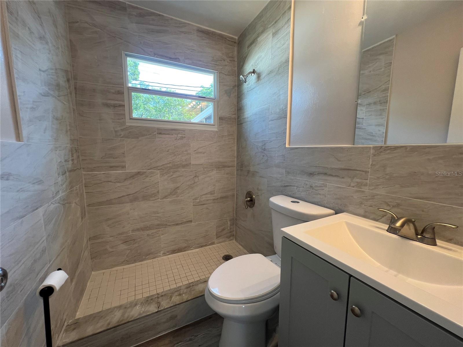 Image 11 of 19 For 5660 86th Avenue