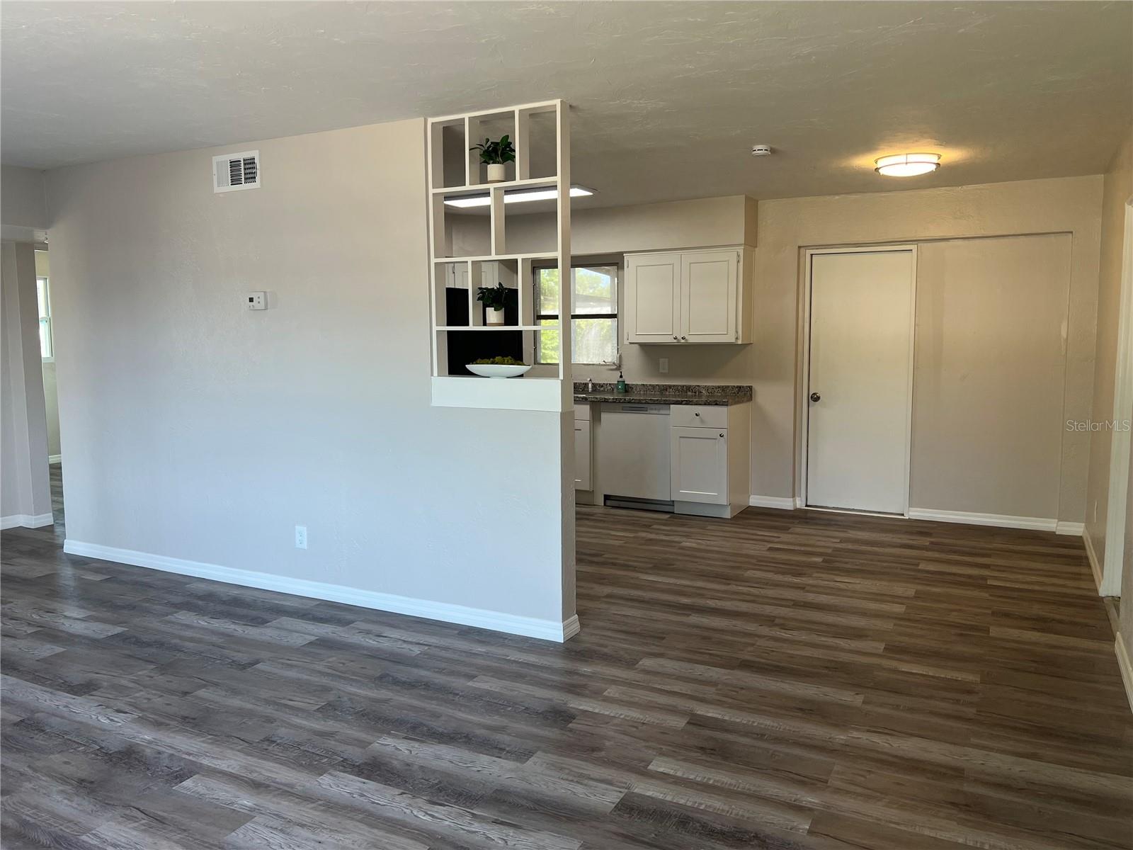 Image 4 of 19 For 5660 86th Avenue