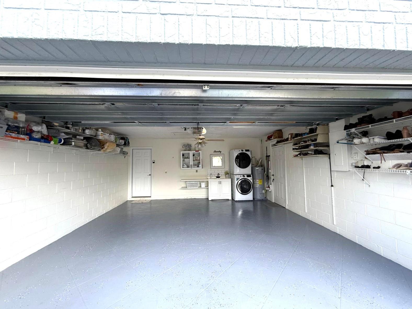Listing photo id 29 for 11303 Hollyglen Drive