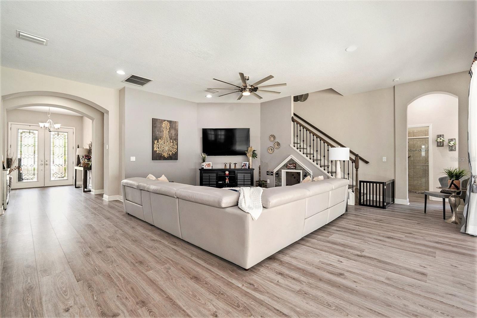 Image 10 of 39 For 2608 Calvano Drive