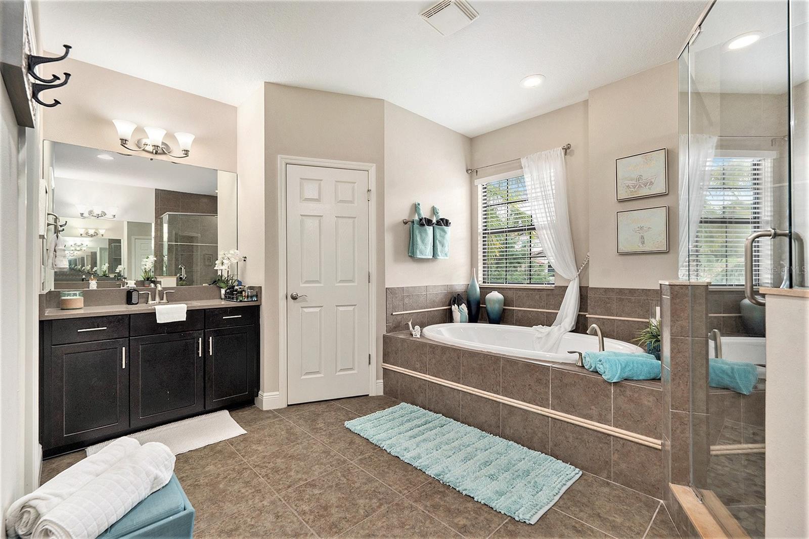 Image 20 of 39 For 2608 Calvano Drive