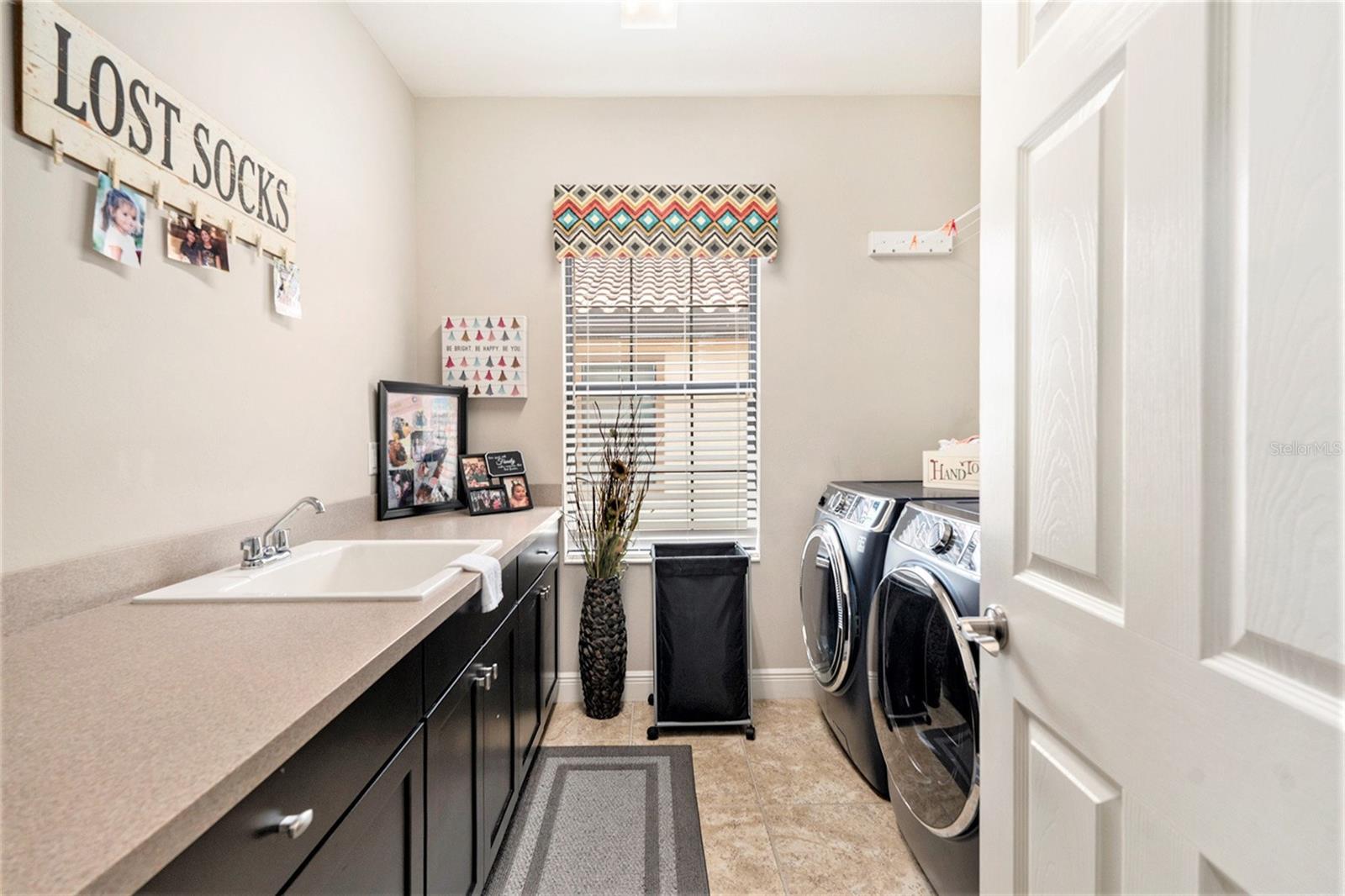 Image 25 of 39 For 2608 Calvano Drive