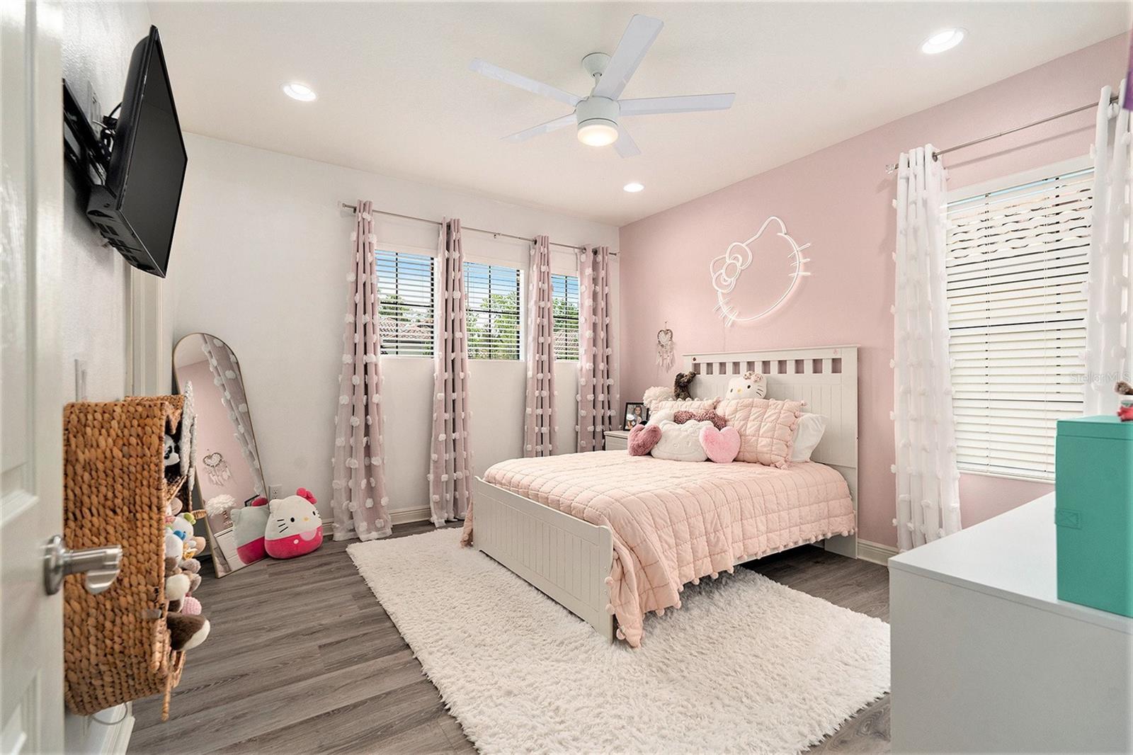 Image 27 of 39 For 2608 Calvano Drive