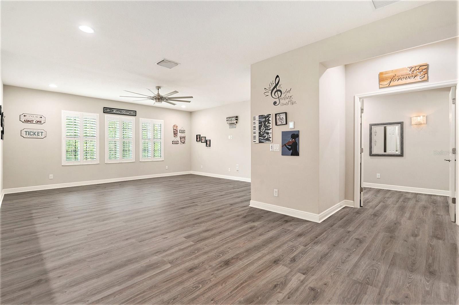 Image 31 of 39 For 2608 Calvano Drive