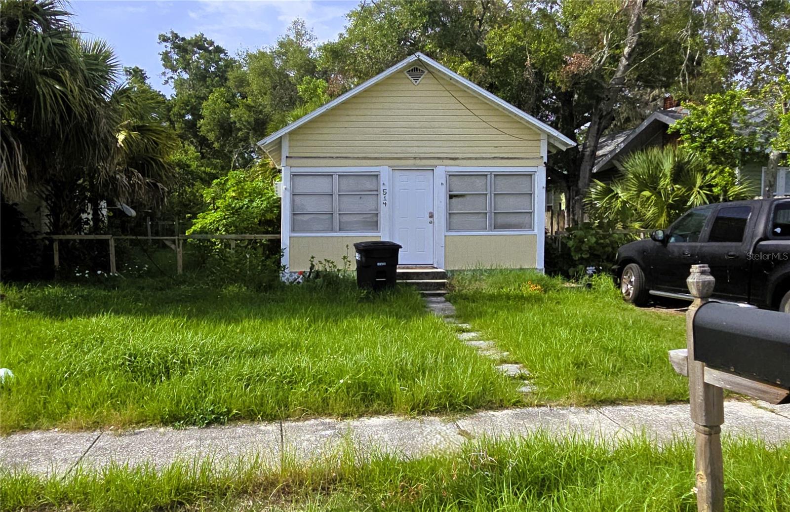 Listing photo id 13 for 1487 Fort Harrison Avenue