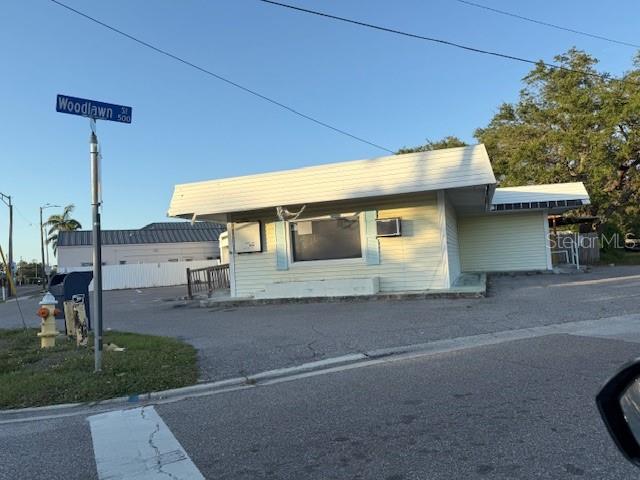 Image 2 of 3 For 1487 Fort Harrison Avenue