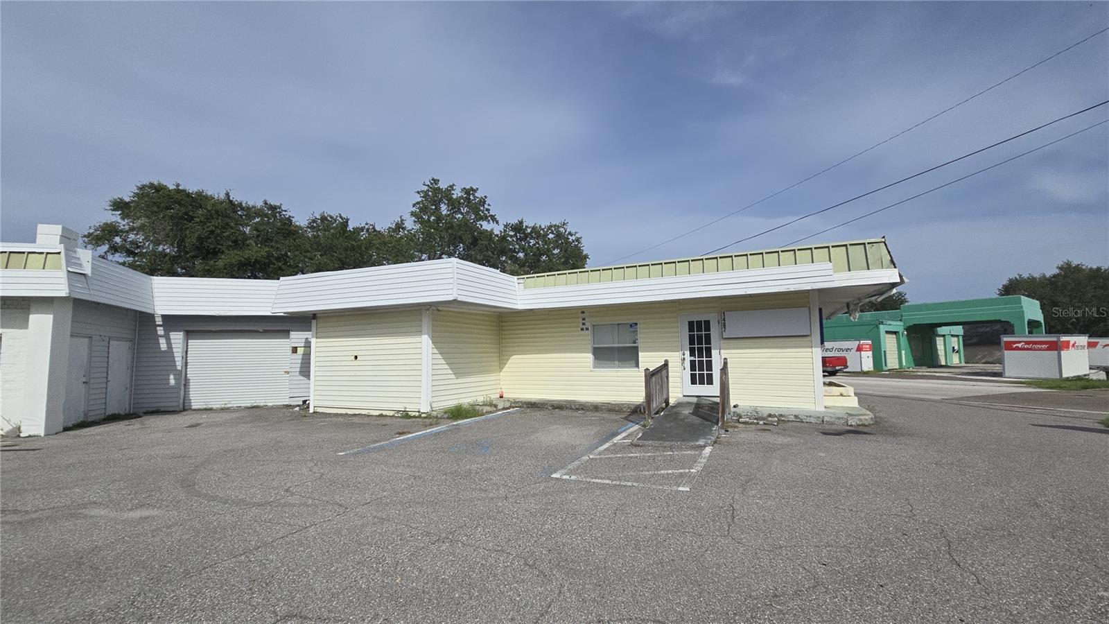 Listing photo id 4 for 1487 Fort Harrison Avenue