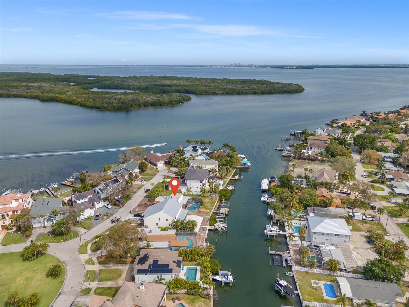 Details for 1936 Arrowhead Drive Ne, ST PETERSBURG, FL 33703