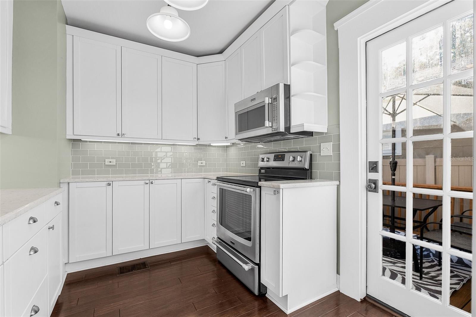 Listing photo id 15 for 2628 2nd Avenue N