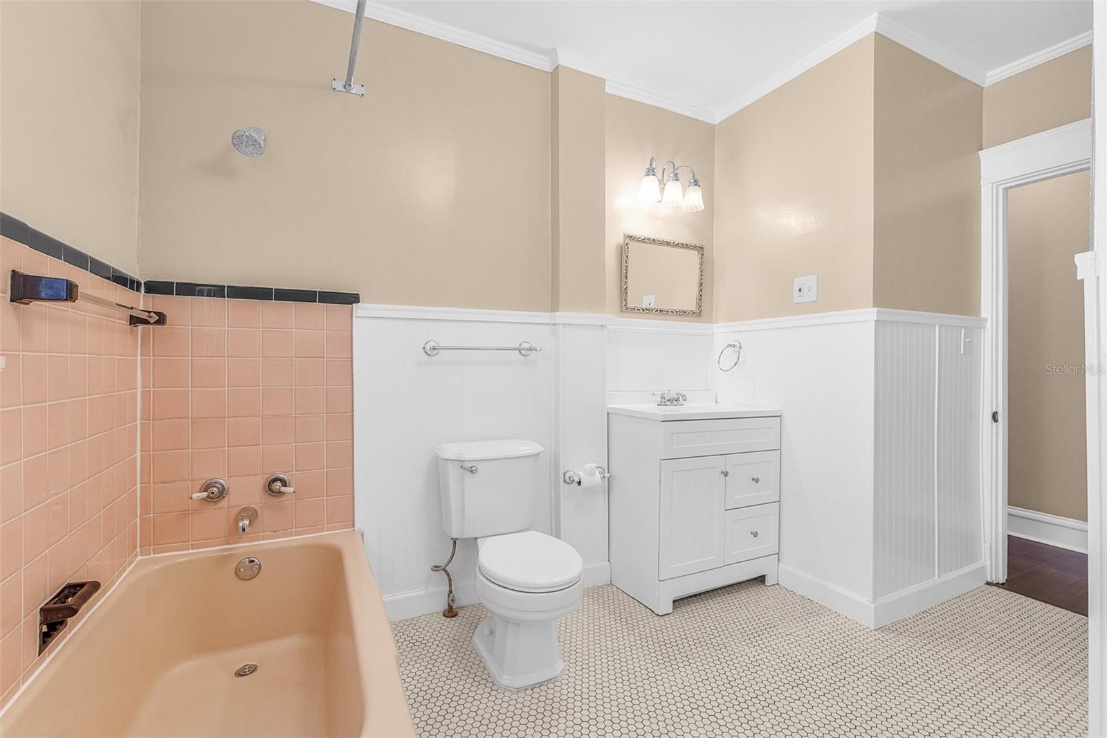 Listing photo id 17 for 2628 2nd Avenue N