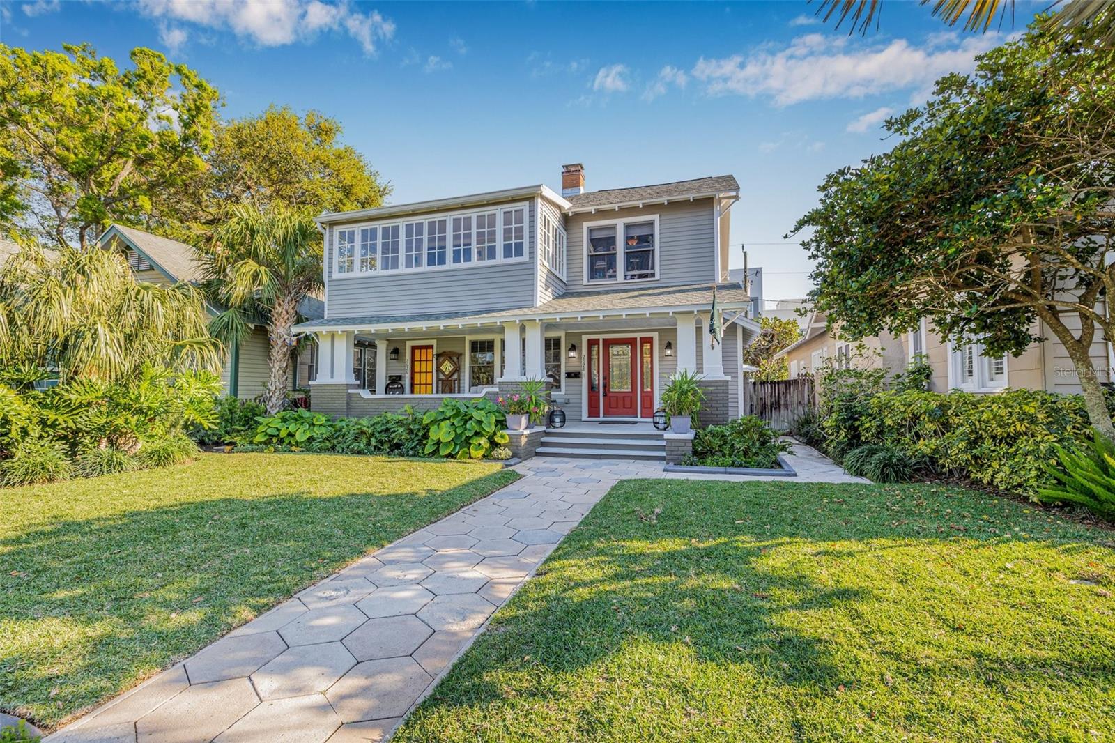 Listing photo id 0 for 2628 2nd Avenue N