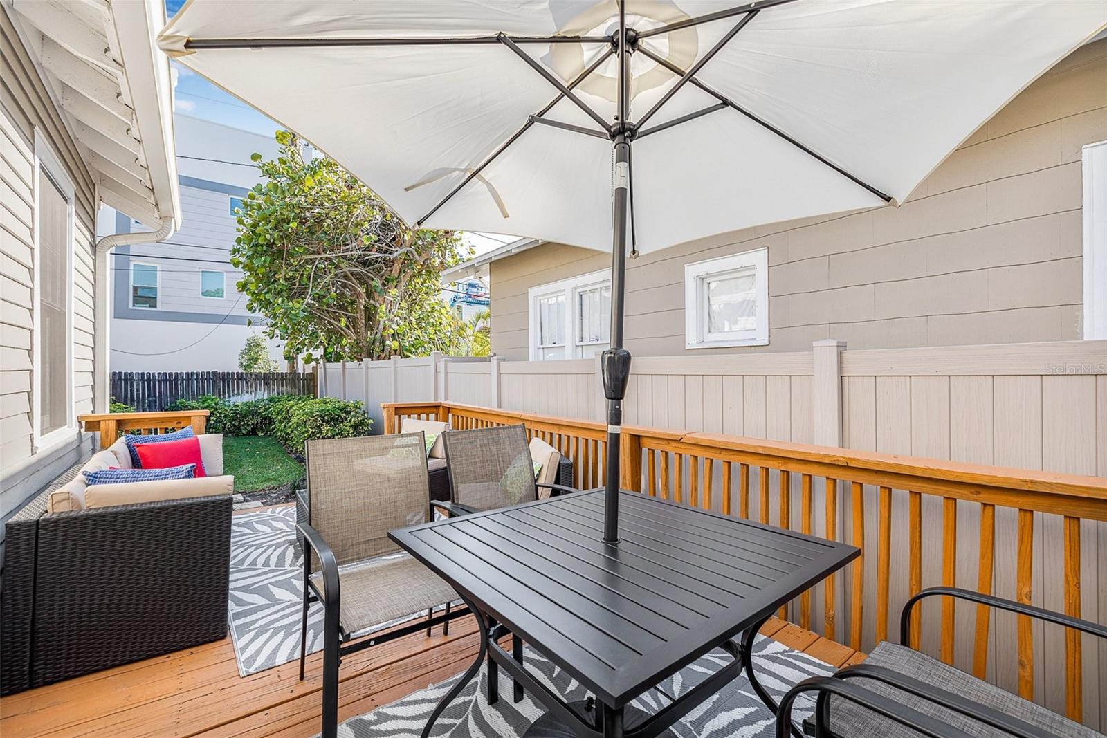 Listing photo id 36 for 2628 2nd Avenue N