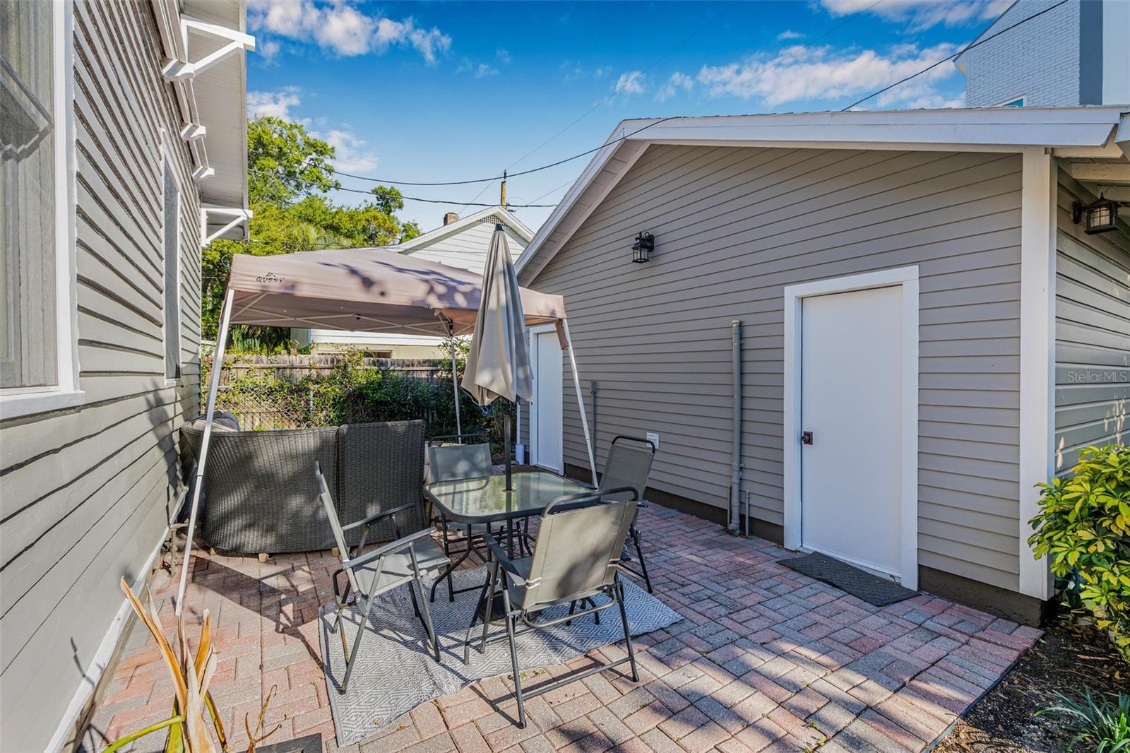 Listing photo id 41 for 2628 2nd Avenue N