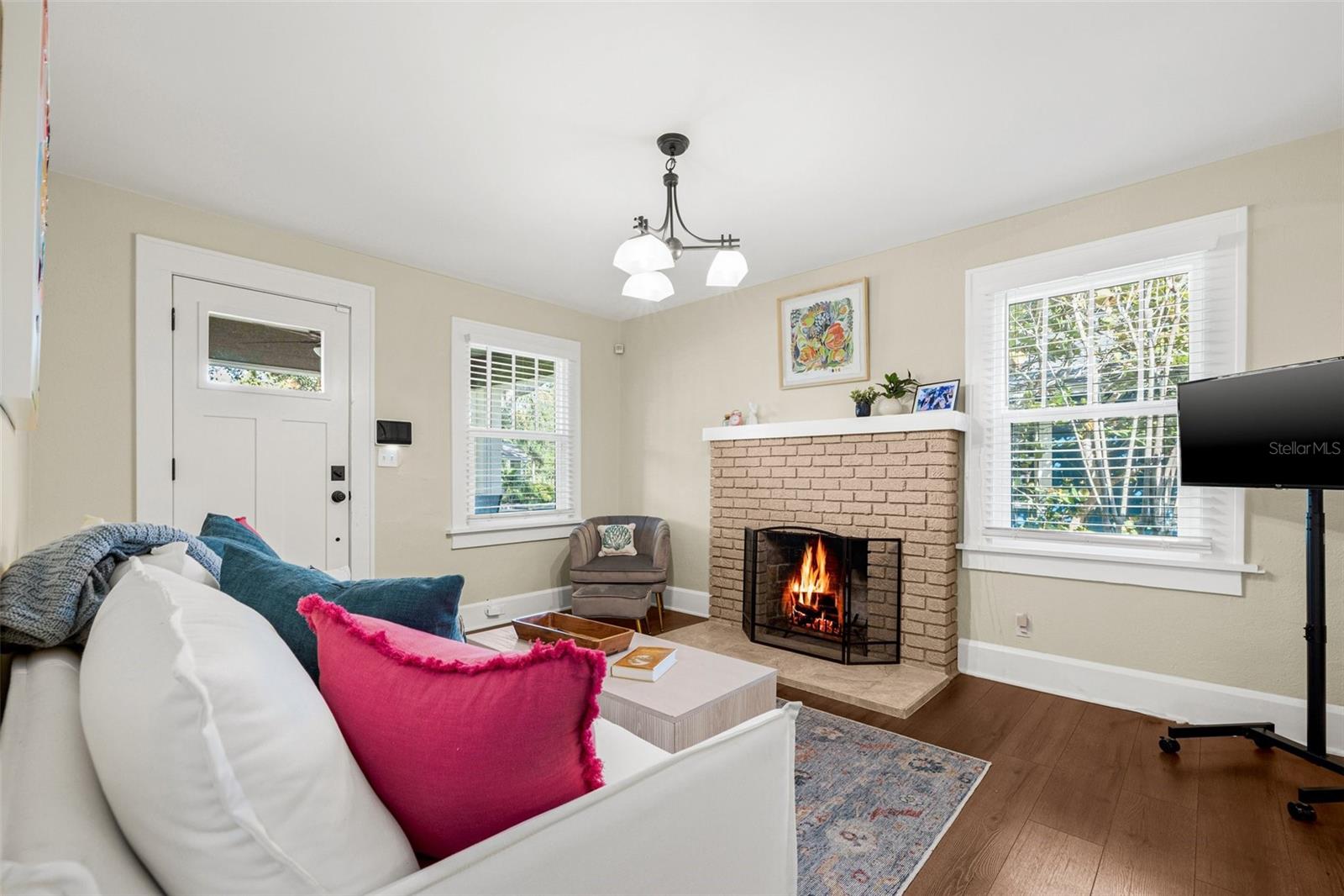 Image 7 of 29 For 2710 2nd Avenue N