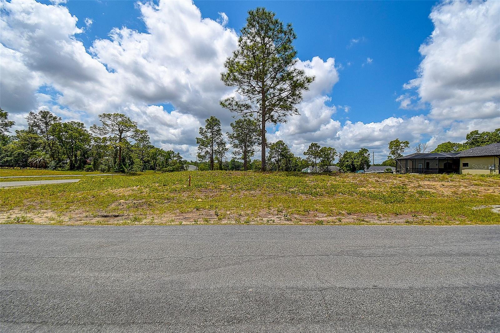 Listing photo id 1 for 13270 Lauren Drive