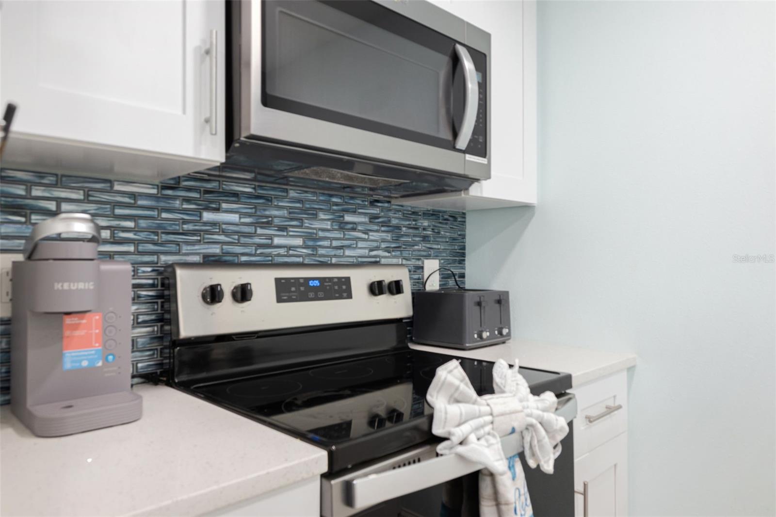 Image 11 of 40 For 337 Rex Place G