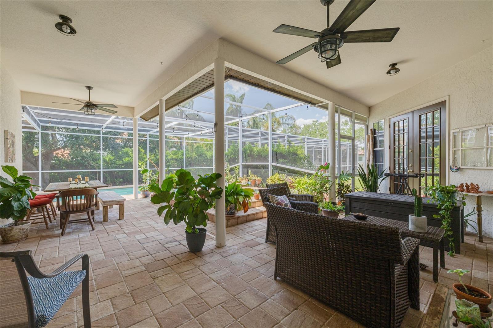 Image 19 of 45 For 4766 Royal Palm Circle Ne