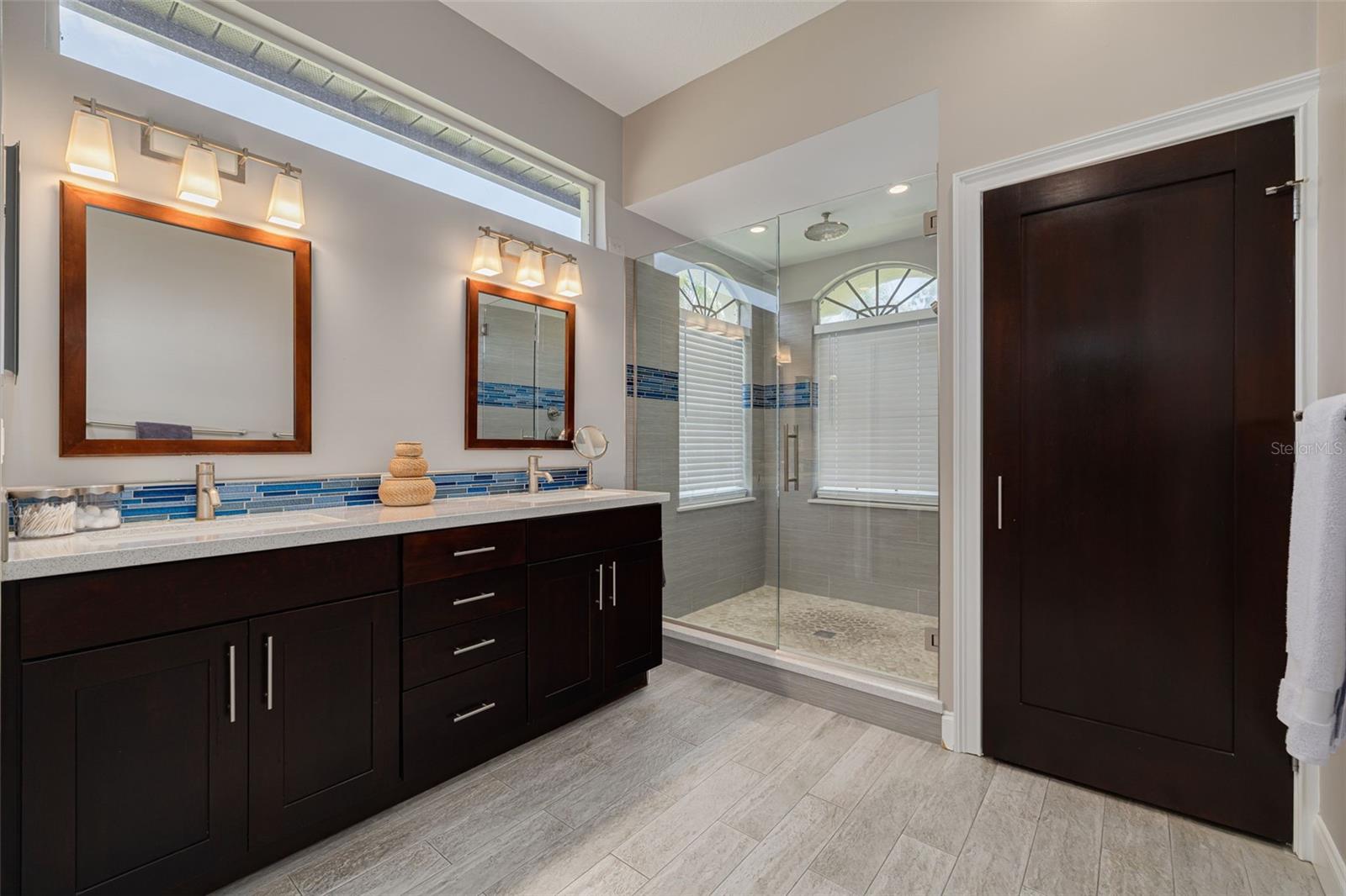 Image 30 of 45 For 4766 Royal Palm Circle Ne
