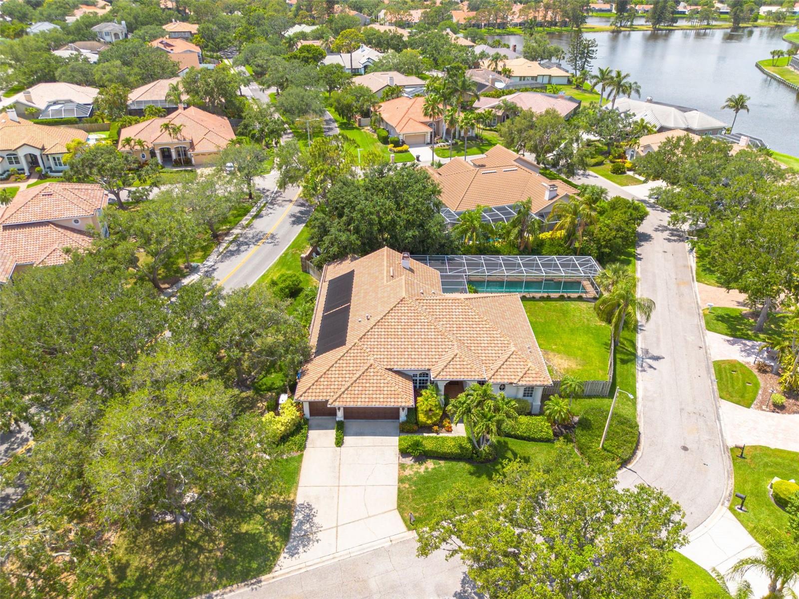 Image 6 of 45 For 4766 Royal Palm Circle Ne