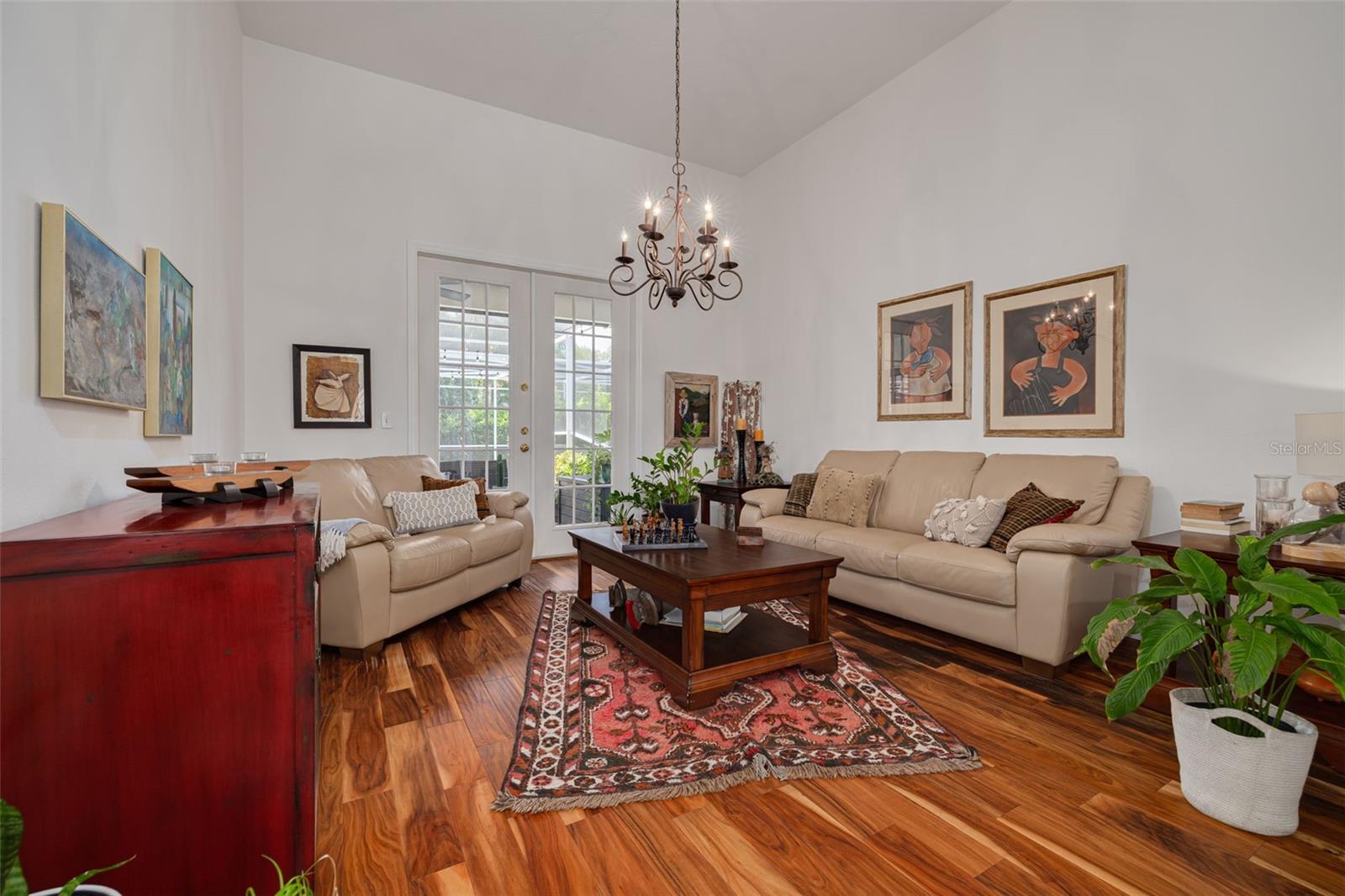 Image 8 of 45 For 4766 Royal Palm Circle Ne