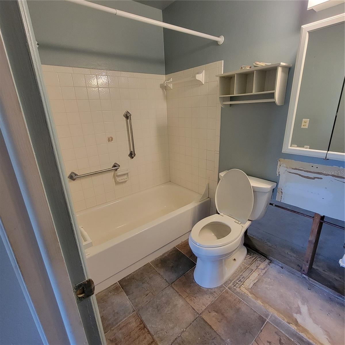 Image 12 of 23 For 1234 11th Circle Se
