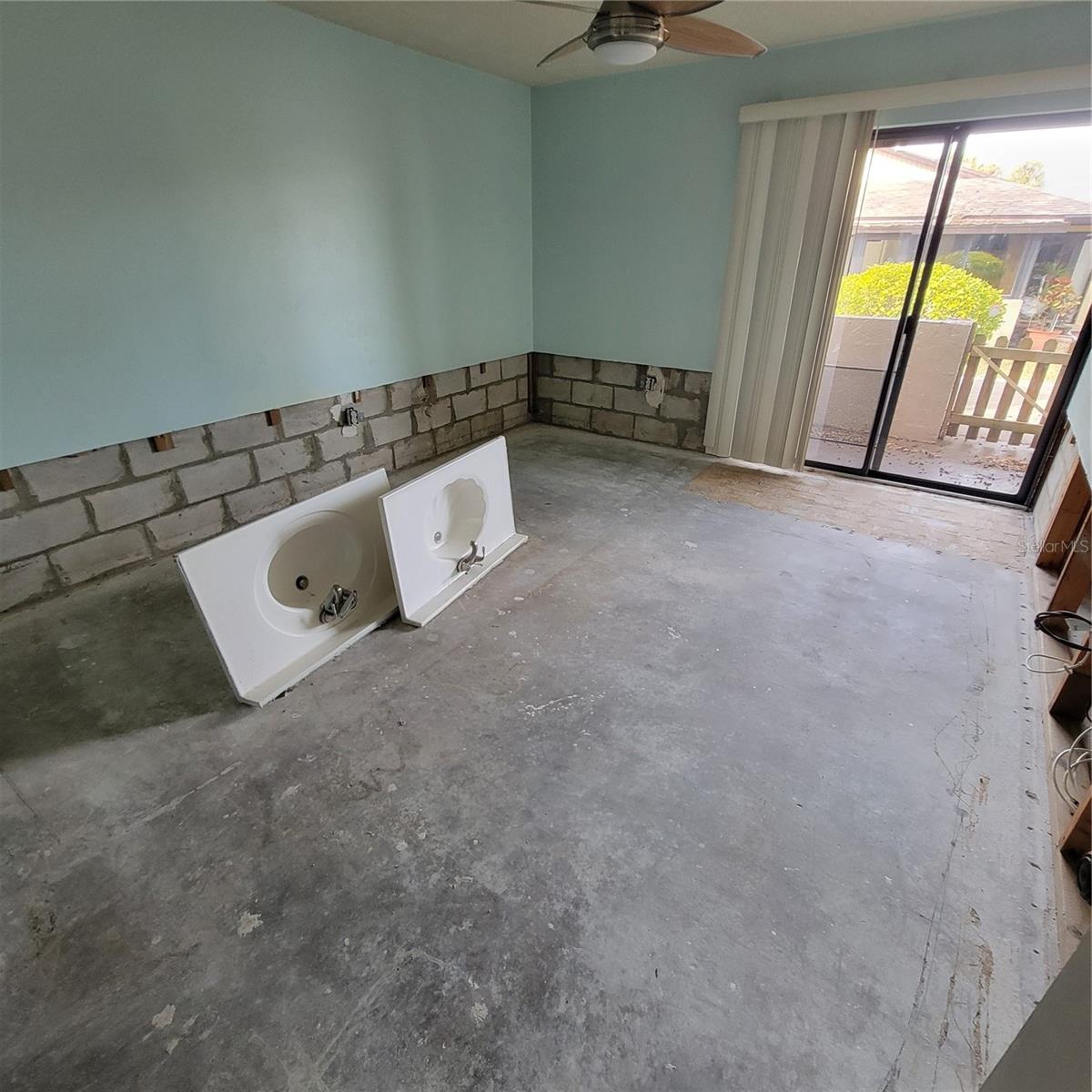 Image 14 of 23 For 1234 11th Circle Se
