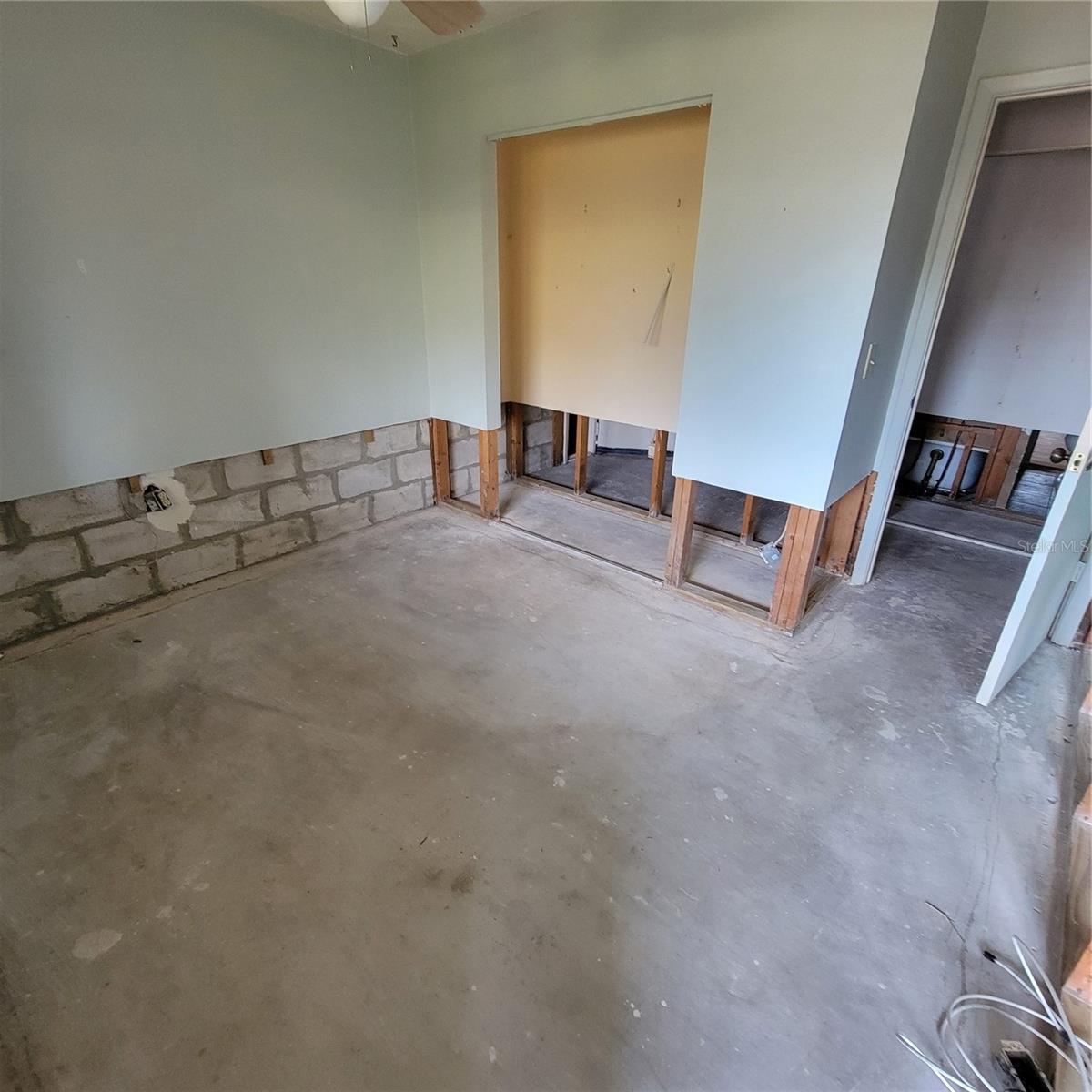Image 19 of 23 For 1234 11th Circle Se
