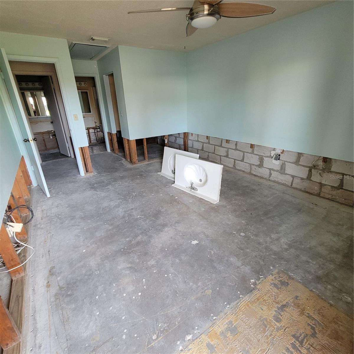 Image 20 of 23 For 1234 11th Circle Se