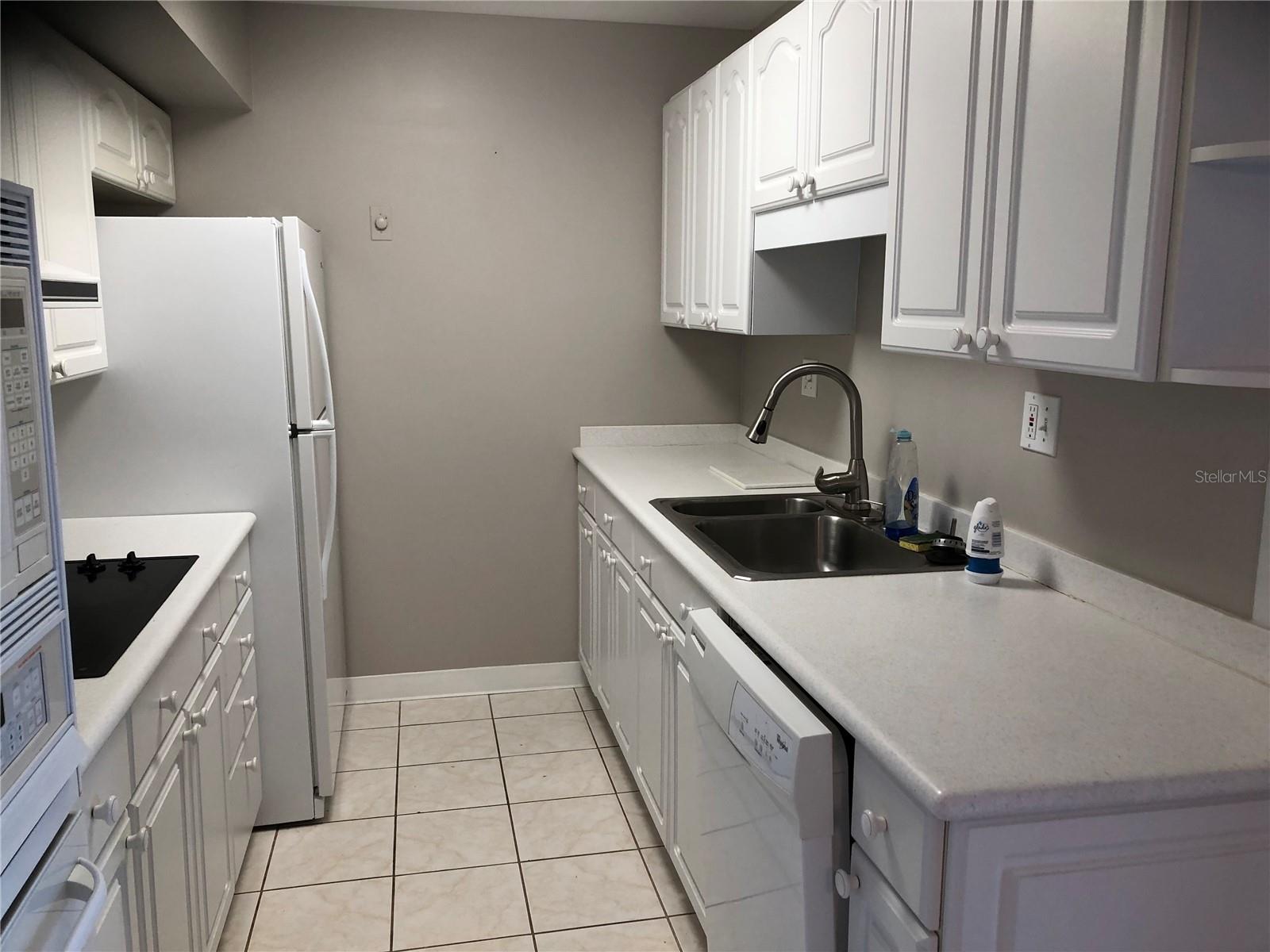 Image 11 of 29 For 10355 Paradise Boulevard 414