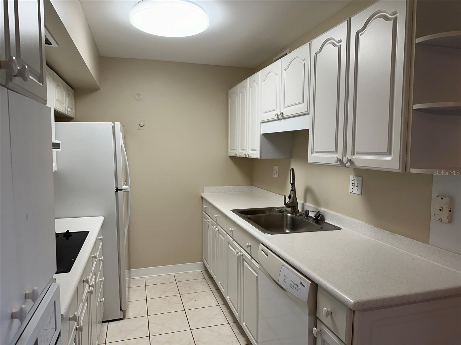 Image 12 of 29 For 10355 Paradise Boulevard 414