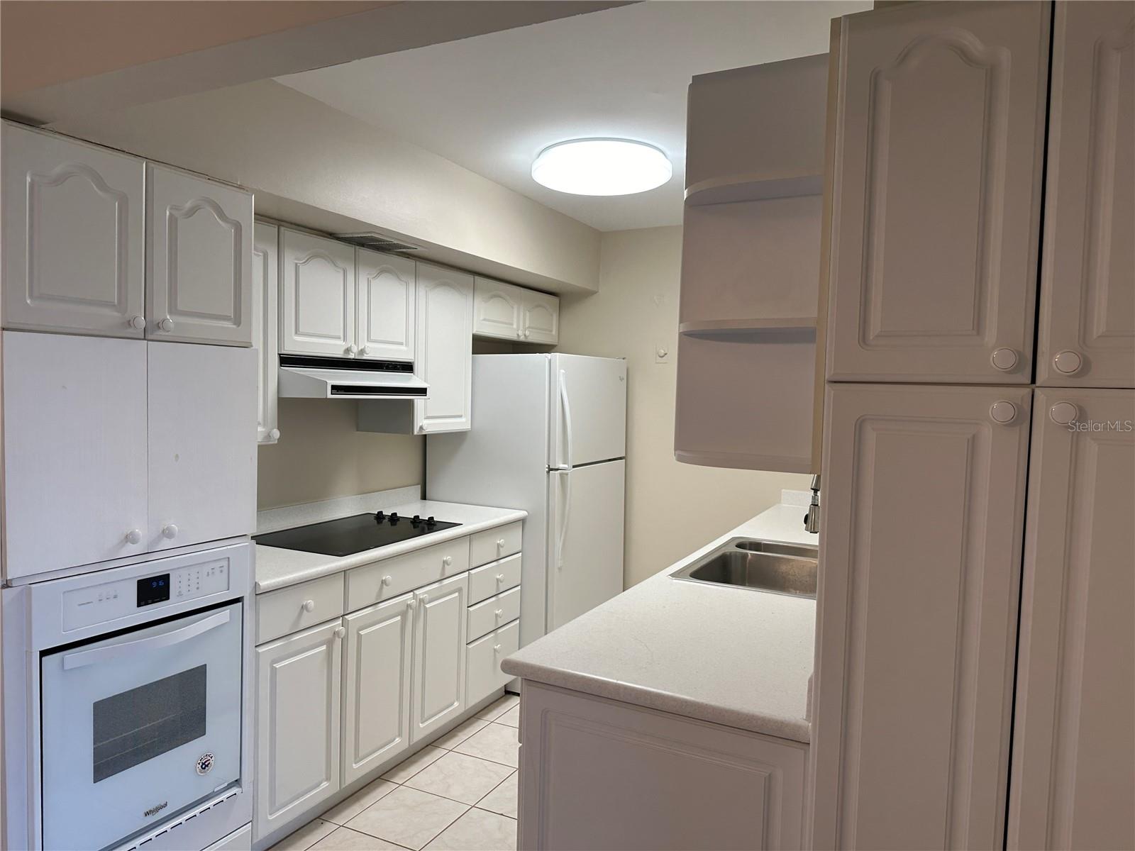 Image 13 of 29 For 10355 Paradise Boulevard 414