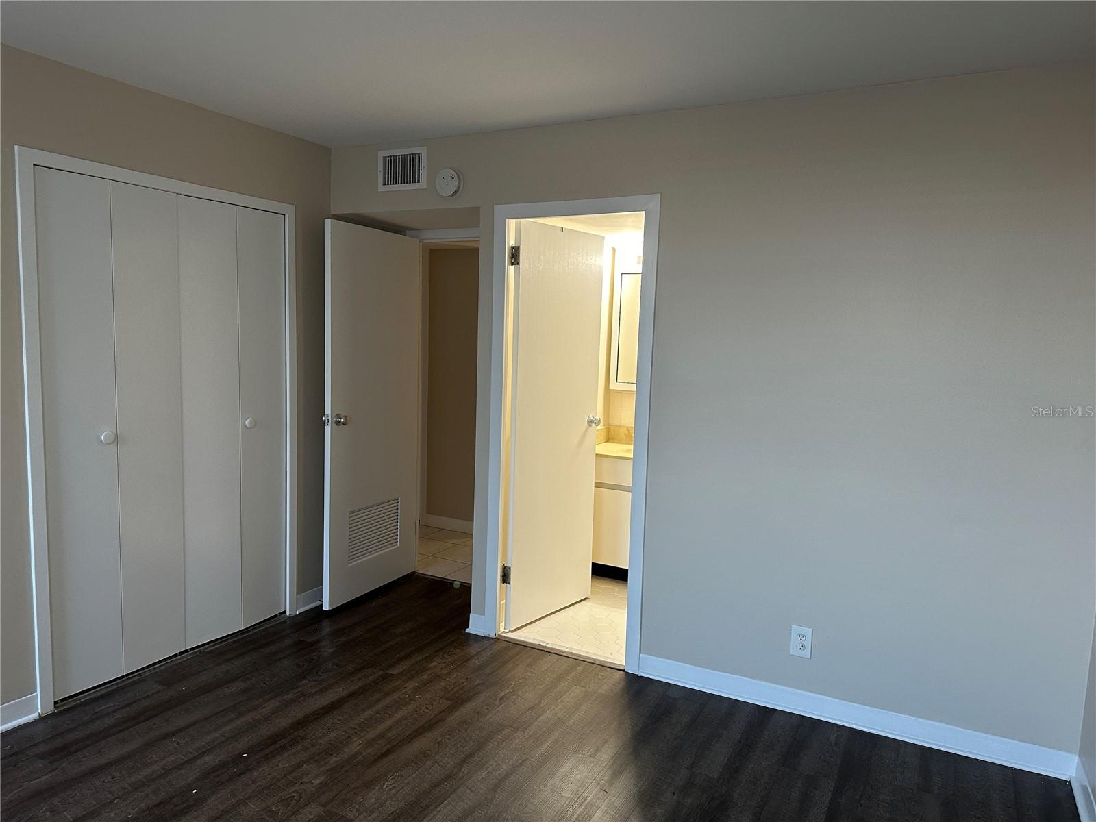 Image 20 of 29 For 10355 Paradise Boulevard 414