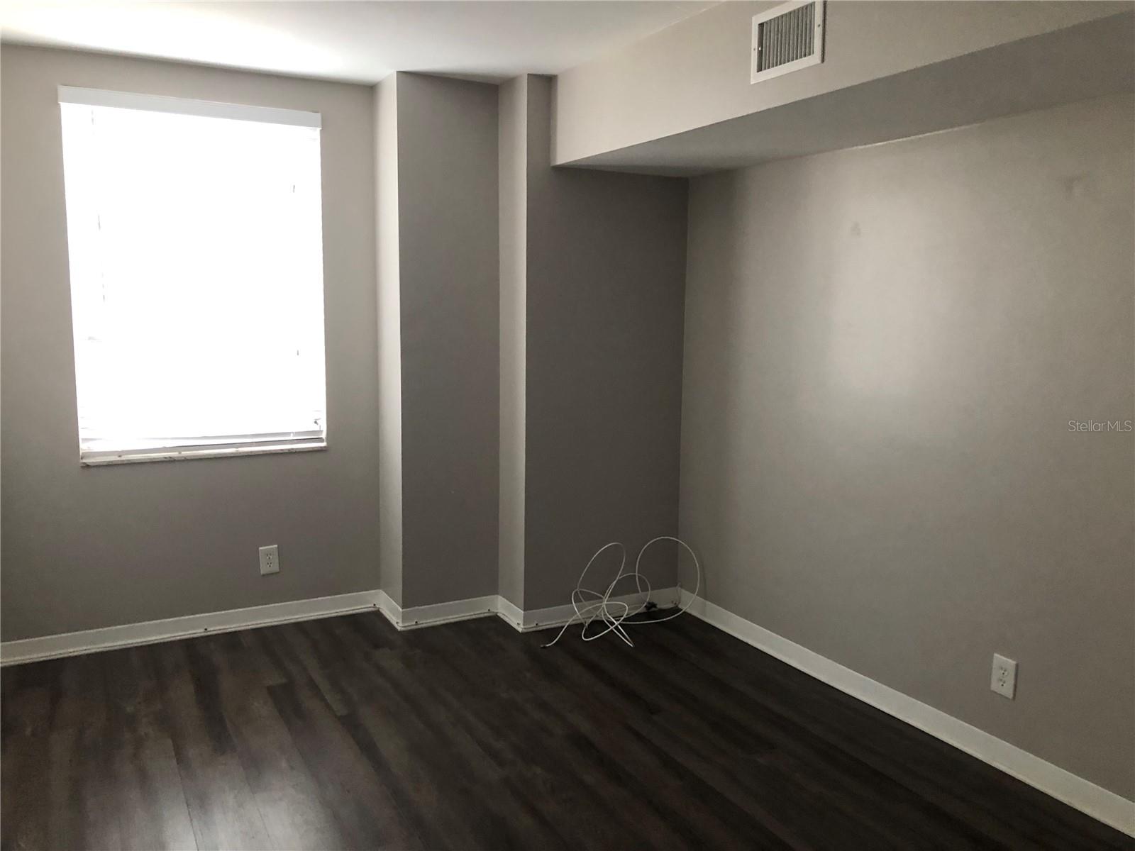 Image 21 of 29 For 10355 Paradise Boulevard 414
