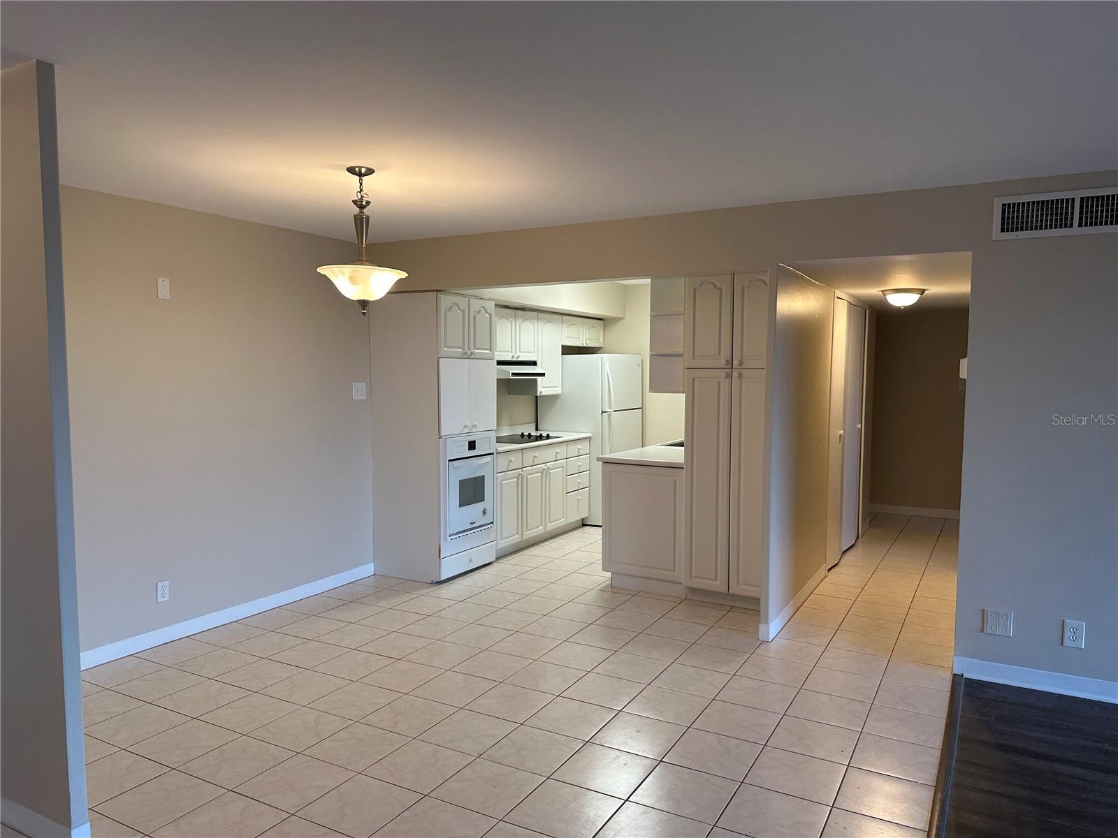 Image 6 of 29 For 10355 Paradise Boulevard 414